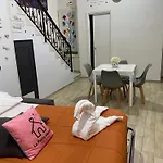 La Petite Maison